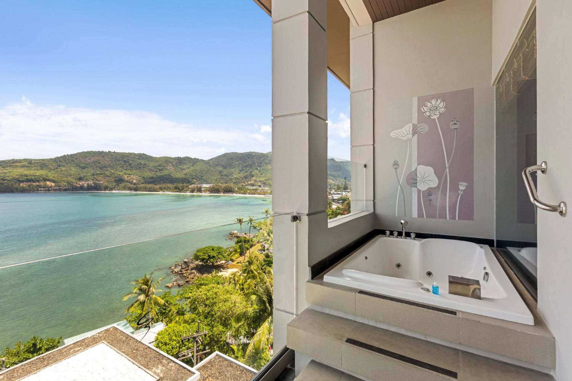 Cape Sienna Phuket Gourmet Hotel & Villas - Sha Extra Plus Kamala Beach Exterior photo Bathroom with a view