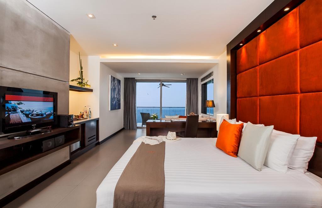 Cape Sienna Phuket Gourmet Hotel & Villas - Sha Extra Plus Kamala Beach Exterior photo Suite at the hotel