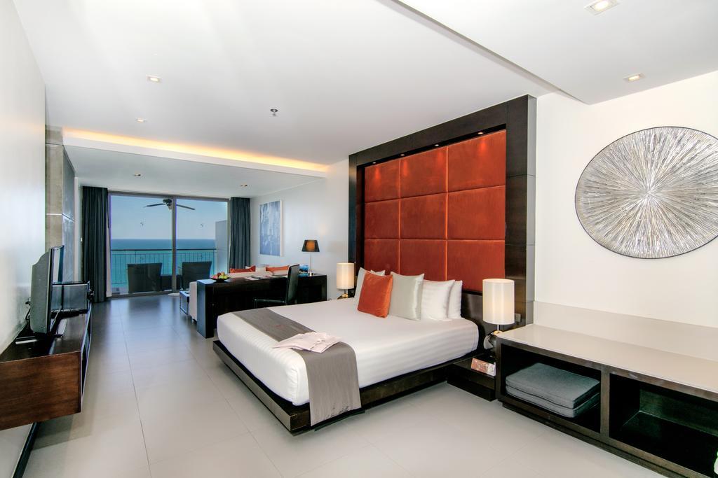 Cape Sienna Phuket Gourmet Hotel & Villas - Sha Extra Plus Kamala Beach Exterior photo A bedroom at the hotel